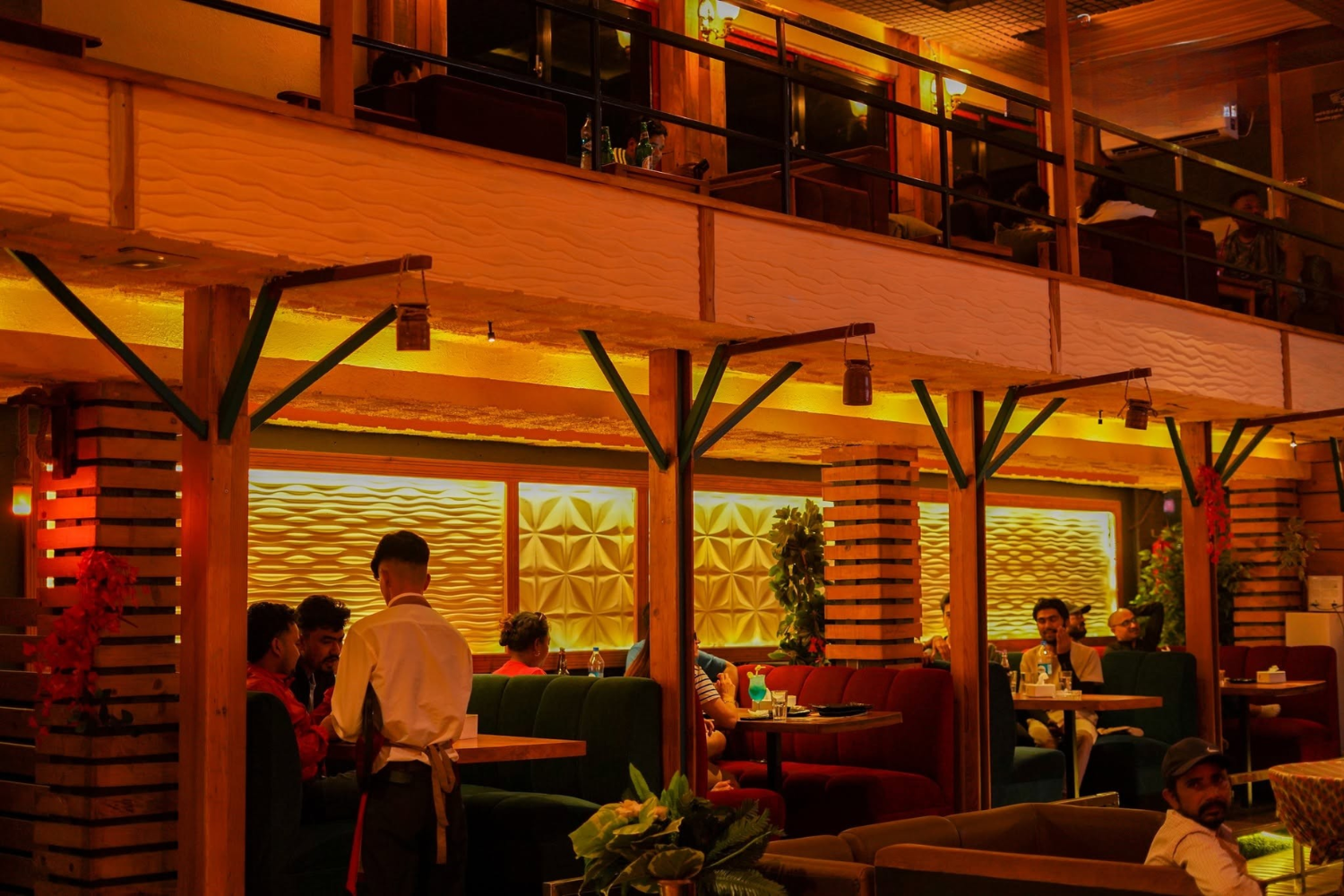 buzzrestaurant.com